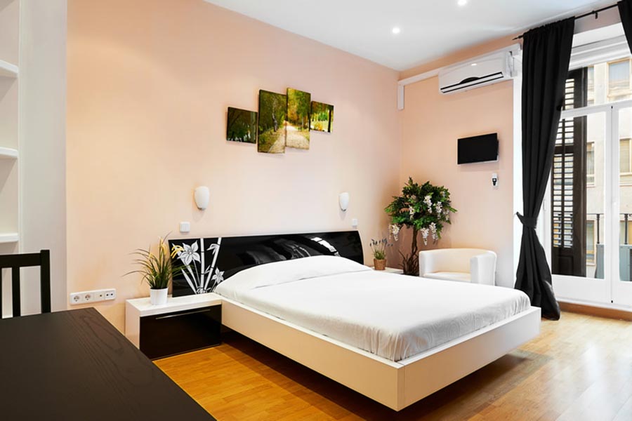 Modern Master Bedroom Black Peach Design