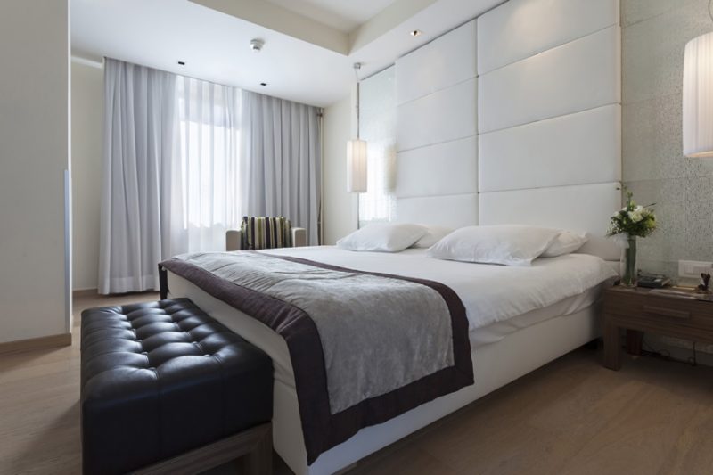 Upscale Bedroom Ideas for Couples at Modern Hotel