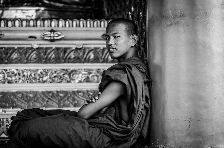 Shirren Lim – The Monk at Shwedagon Pagoda